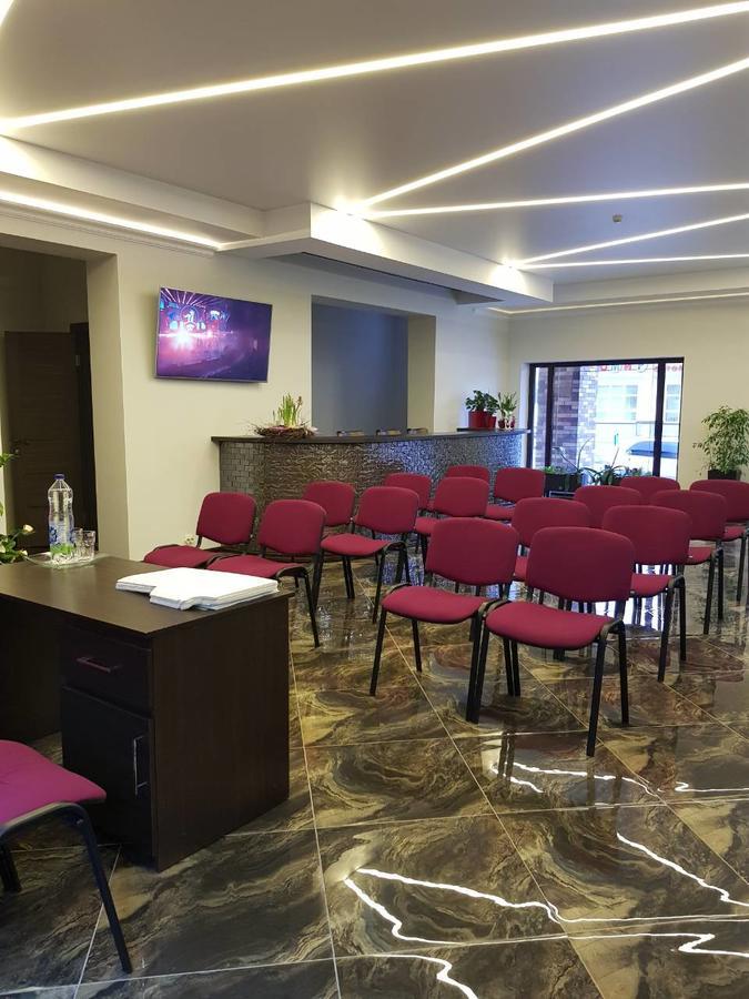 Grad Hotel Ashmyany Ngoại thất bức ảnh